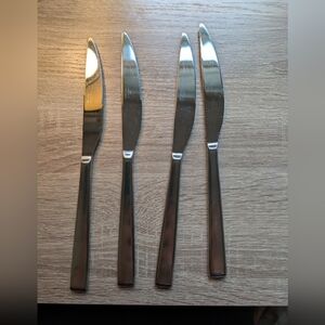 Mikasa Satin Dream 4Pcs Butter Knives  Stainless Flatware Replacemnt Vietnam A